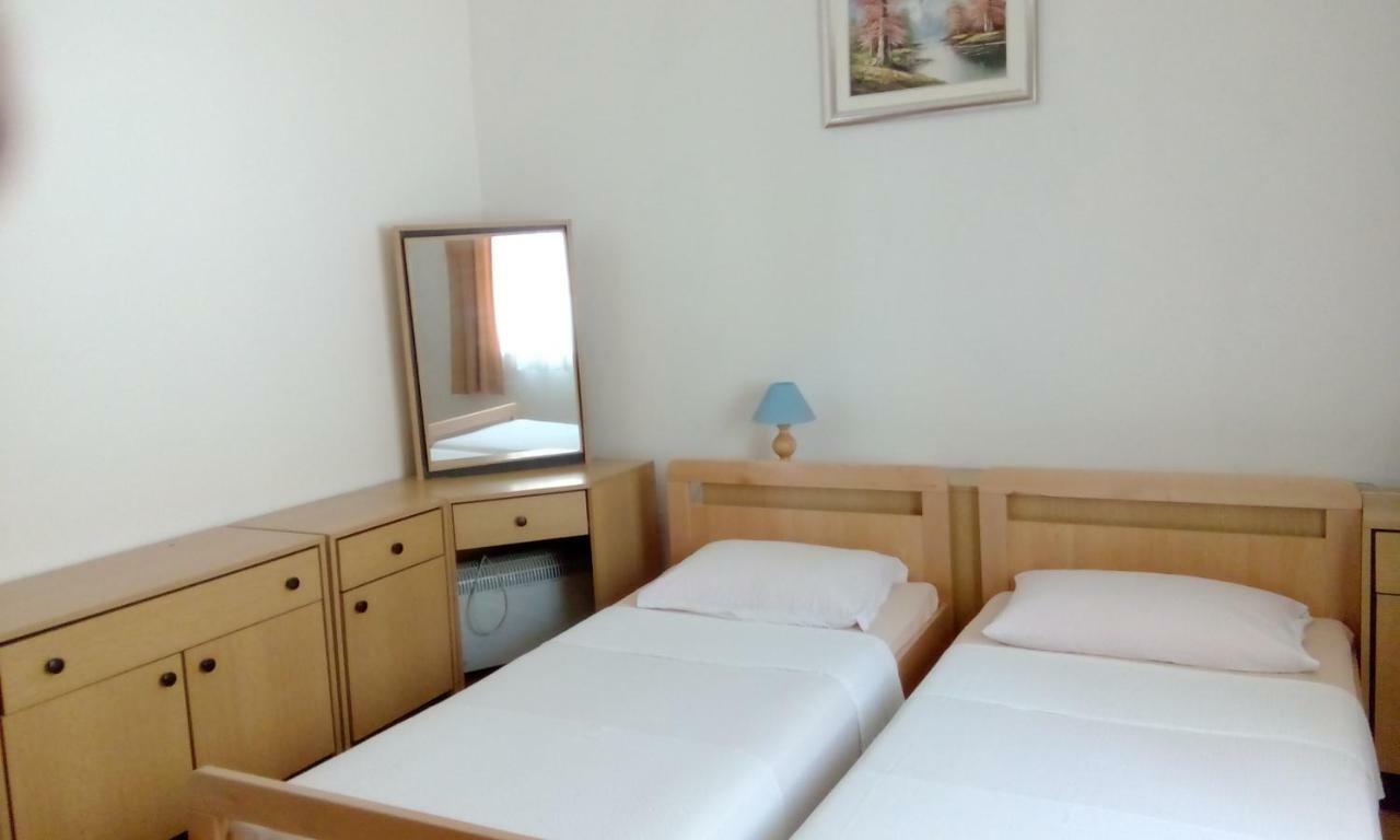 Apartments Zrilic 扎达尔 外观 照片
